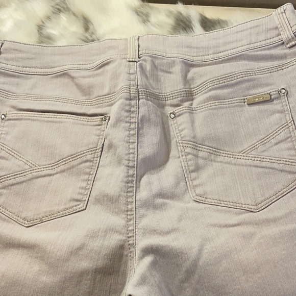 SO SLIMMING By Chico's. Zippers at ankles - Picture 5 of 9